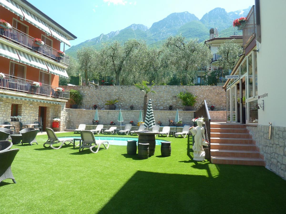 Albergo Casa Este Brenzone sul Garda Exterior foto